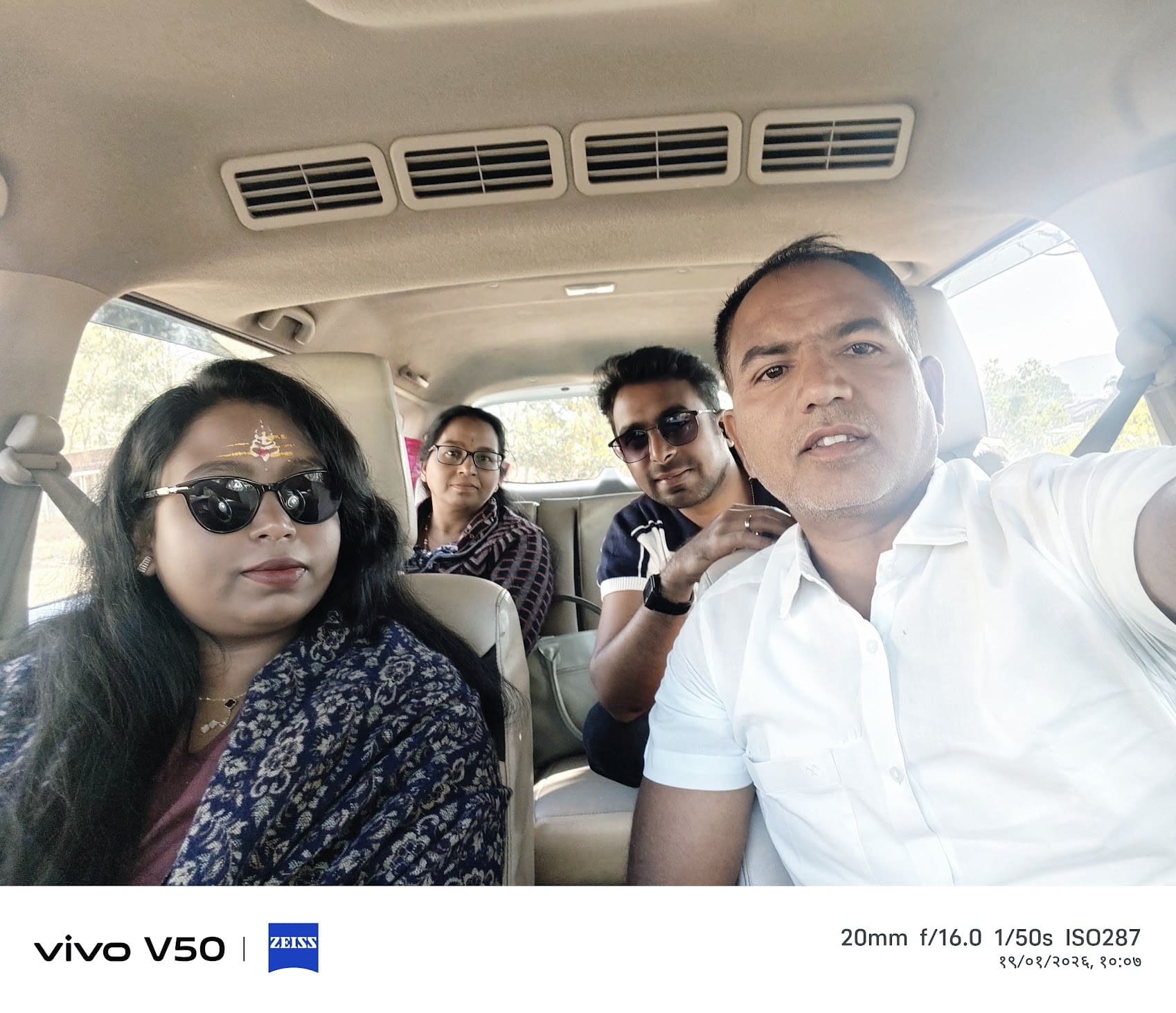 Happy Customer Shreya Reddi with Miracle Cab Shirdi